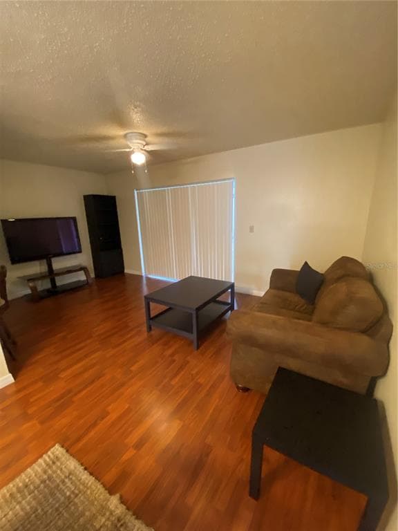 5166 SUNRIDGE PALMS DRIVE, TAMPA, FL 33617 — zdjęcie 4