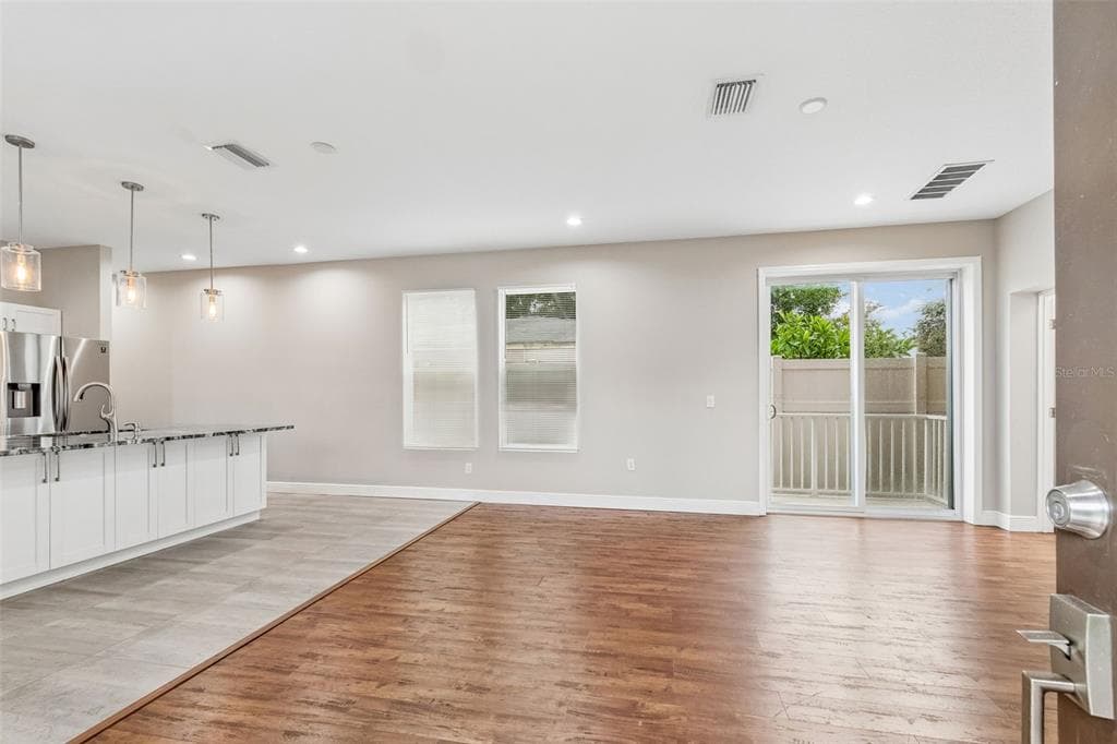 8528 PATSY STREET, TAMPA, FL 33615 — zdjęcie 3