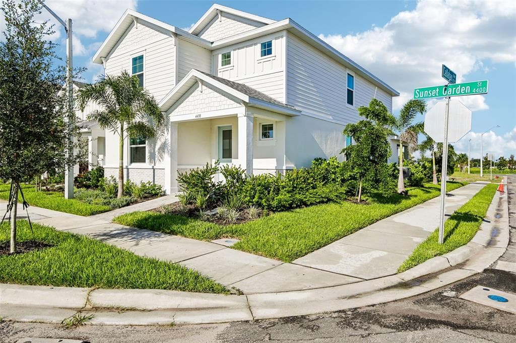 4438 SUNSET GARDEN STREET, BRADENTON, FL 34210