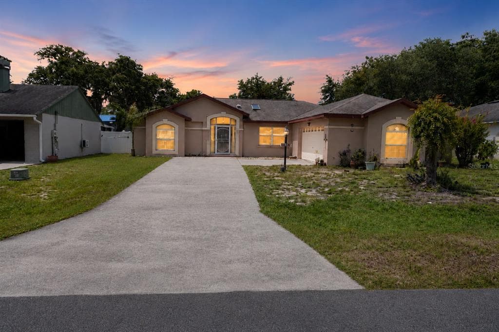 11130 FOUNTAIN LAKE BOULEVARD, LEESBURG, FL 34788