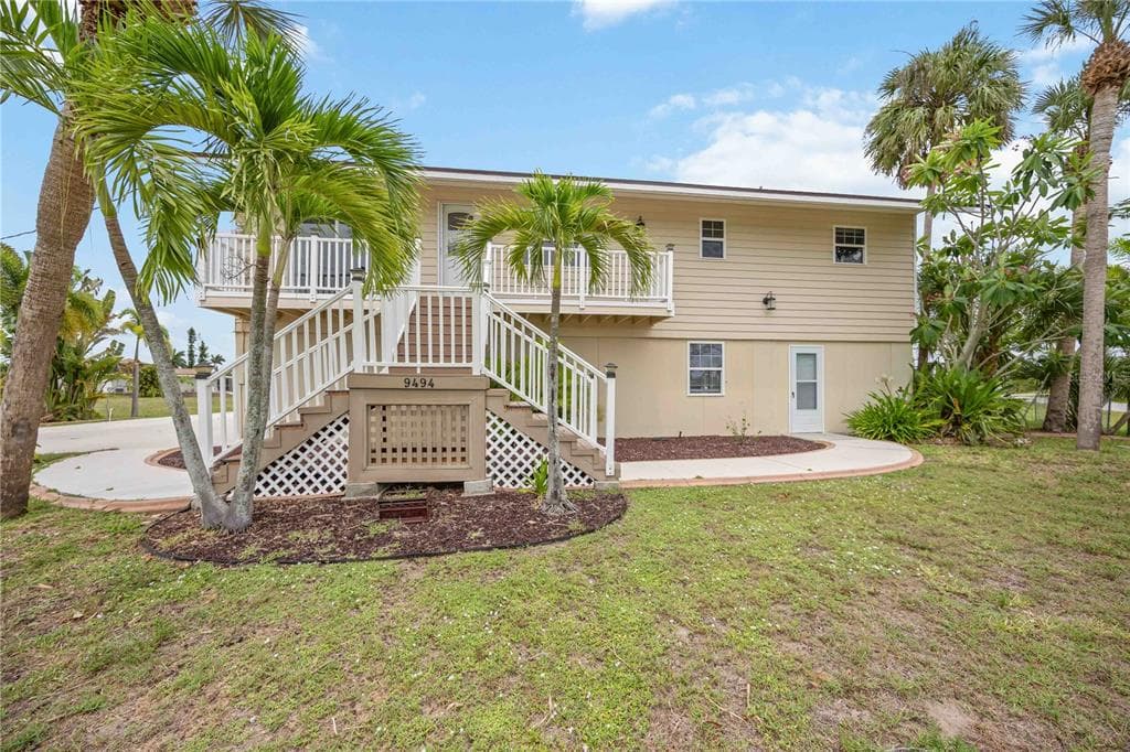 9494 ROSEBUD CIRCLE, PORT CHARLOTTE, FL 33981