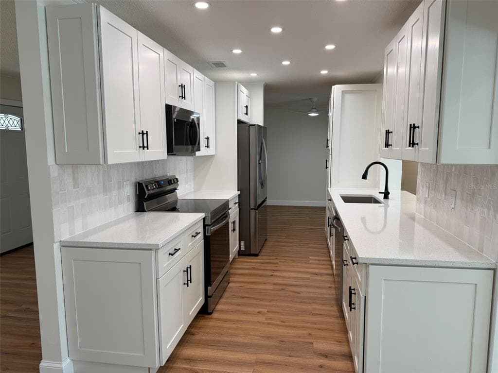 113 KENDALE DRIVE, SAFETY HARBOR, FL 34695 — zdjęcie 2