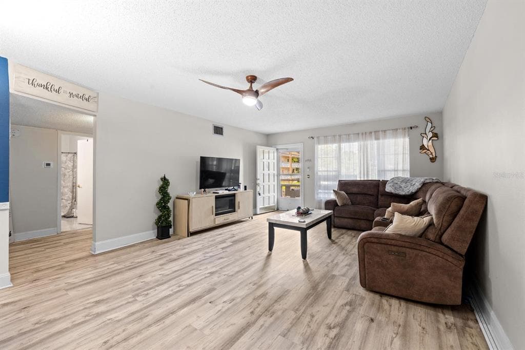 2416 WORLD PARKWAY BOULEVARD # 26, CLEARWATER, FL 33763 — zdjęcie 3