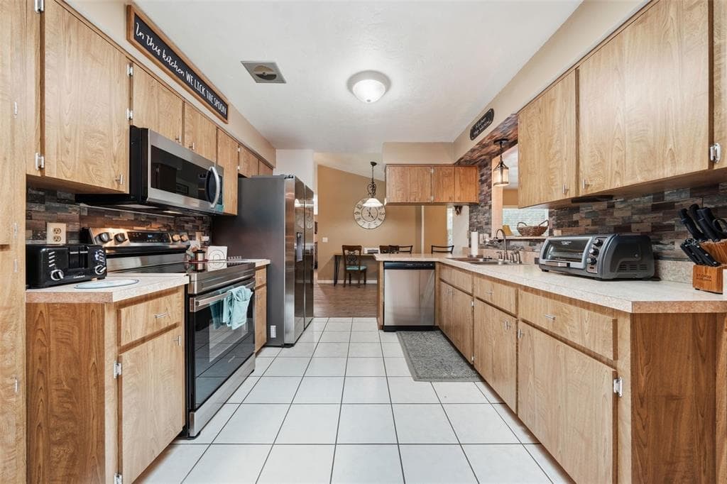 42 S J KELLNER BOULEVARD, BEVERLY HILLS, FL 34465 — zdjęcie 4