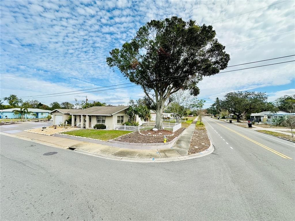 6190 6TH STREET S, ST PETERSBURG, FL 33705 — zdjęcie 3