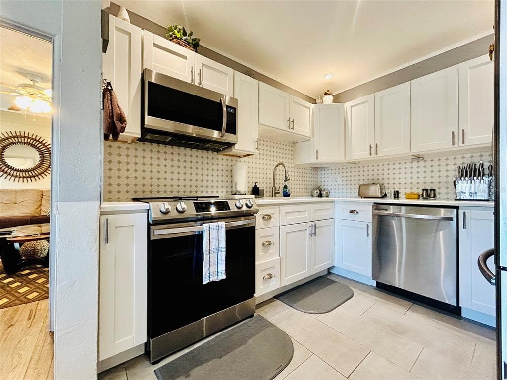 6190 6TH STREET S, ST PETERSBURG, FL 33705 — zdjęcie 5