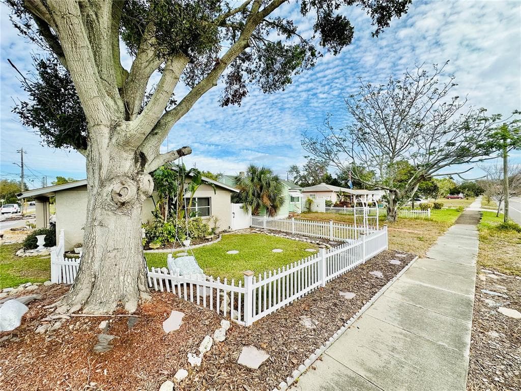 6190 6TH STREET S, ST PETERSBURG, FL 33705 — zdjęcie 4