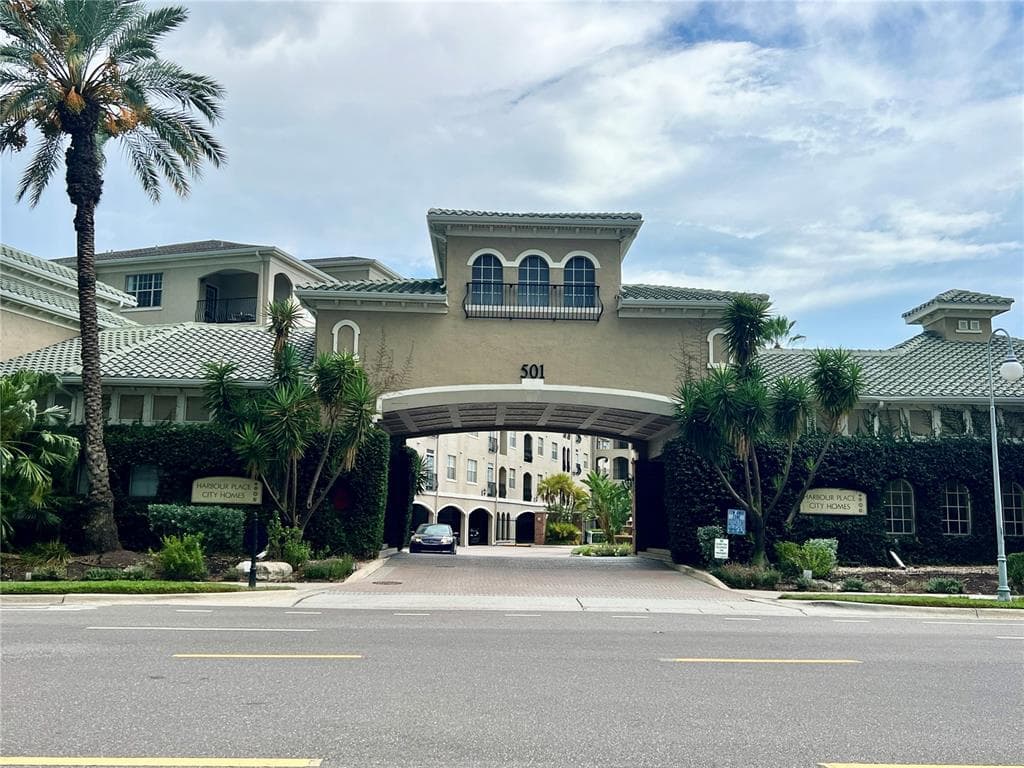 501 KNIGHTS RUN AVENUE # 1330, TAMPA, FL 33602
