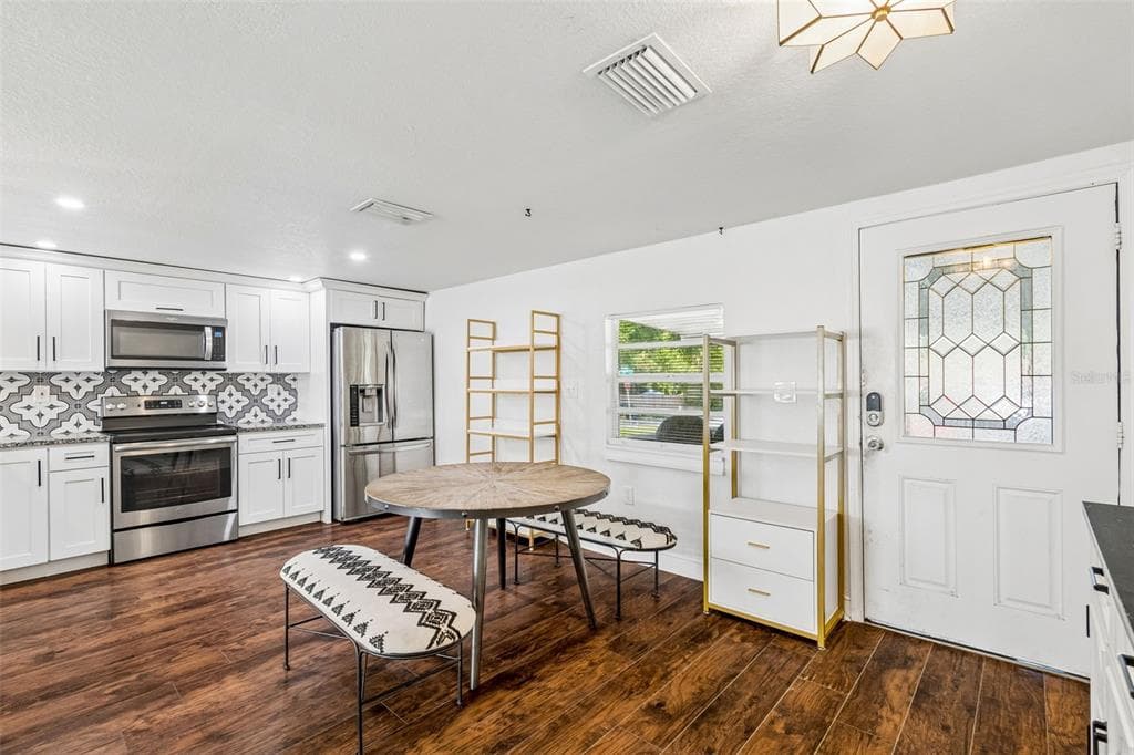 1202 E ANNIE STREET, TAMPA, FL 33612 — zdjęcie 5