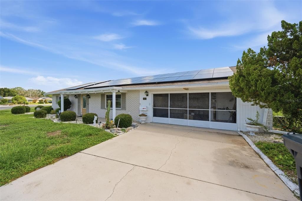 1811 MILFORD CIRCLE, SUN CITY CENTER, FL 33573