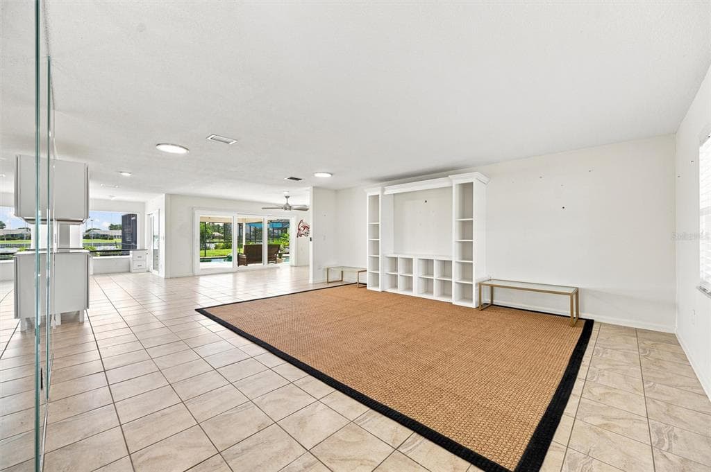 1811 MILFORD CIRCLE, SUN CITY CENTER, FL 33573 — zdjęcie 4