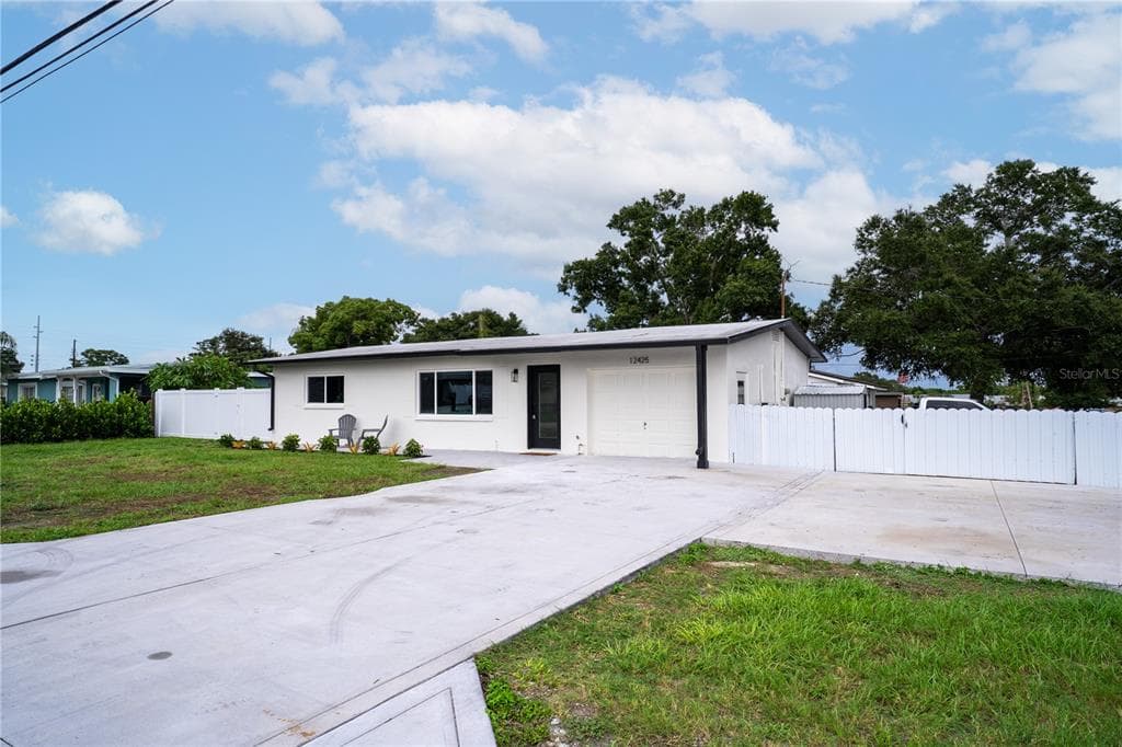 12425 RIDGE ROAD, LARGO, FL 33778 — zdjęcie 2