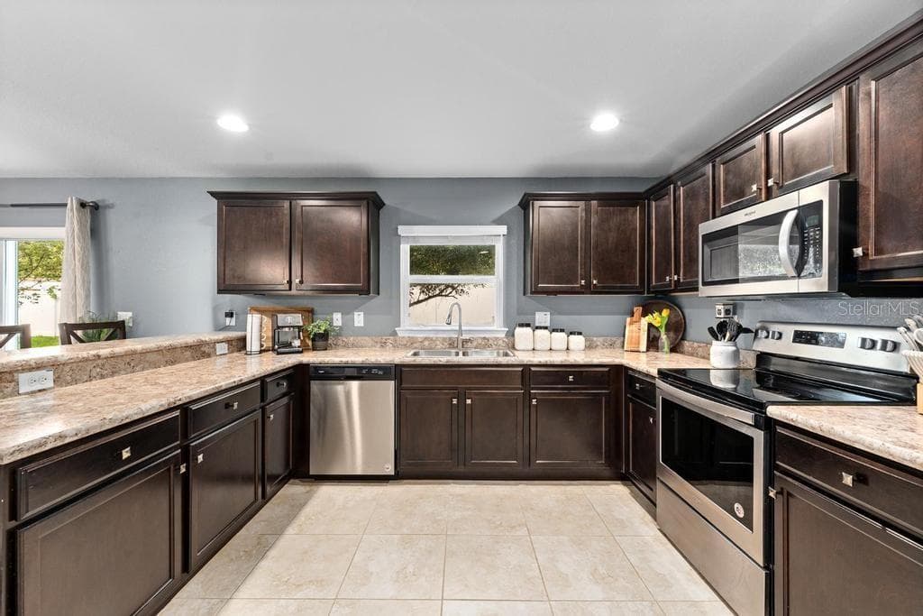 10427 RIVERCREST DRIVE, RIVERVIEW, FL 33578 — zdjęcie 3