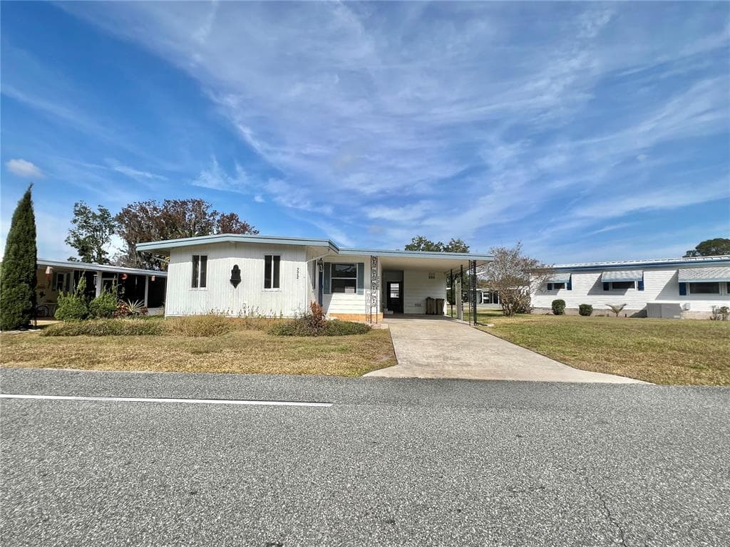 222 HAWTHORNE BOULEVARD, LEESBURG, FL 34748