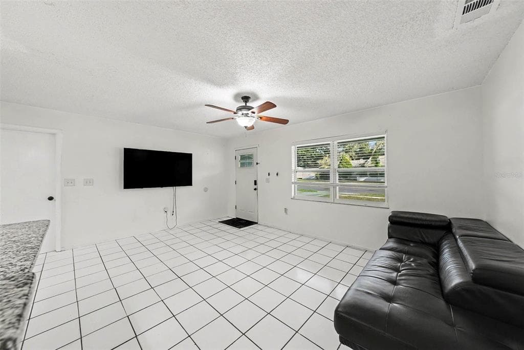 39443 8TH AVENUE, ZEPHYRHILLS, FL 33542 — zdjęcie 3