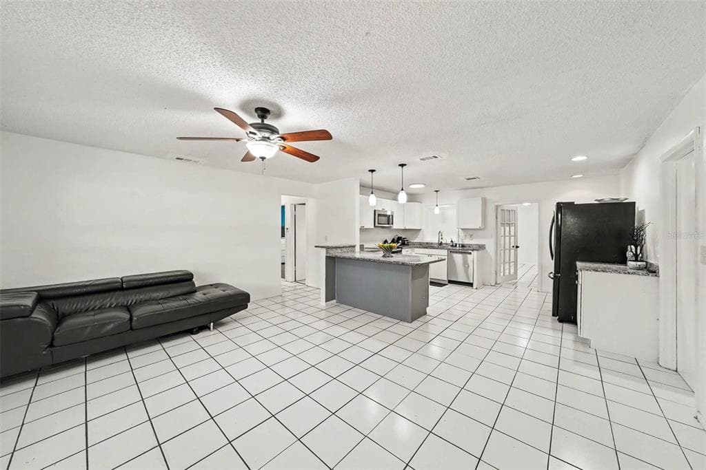 39443 8TH AVENUE, ZEPHYRHILLS, FL 33542 — zdjęcie 4