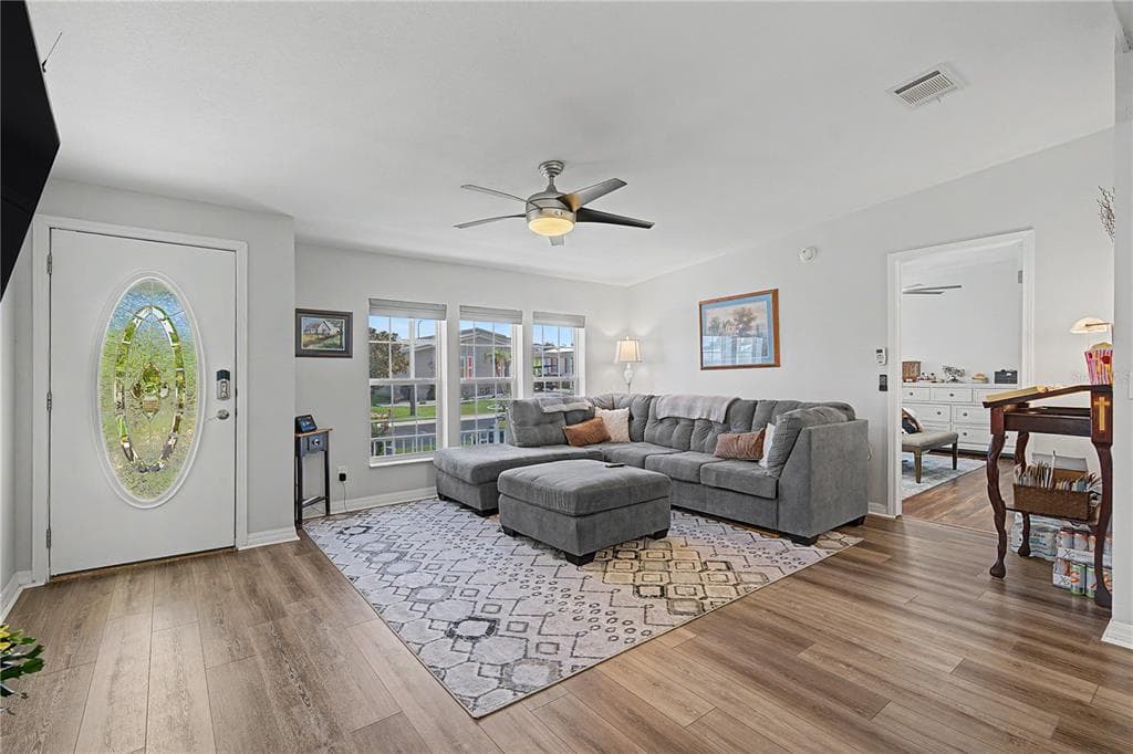 37602 LILLY BEA AVENUE, ZEPHYRHILLS, FL 33541 — zdjęcie 2
