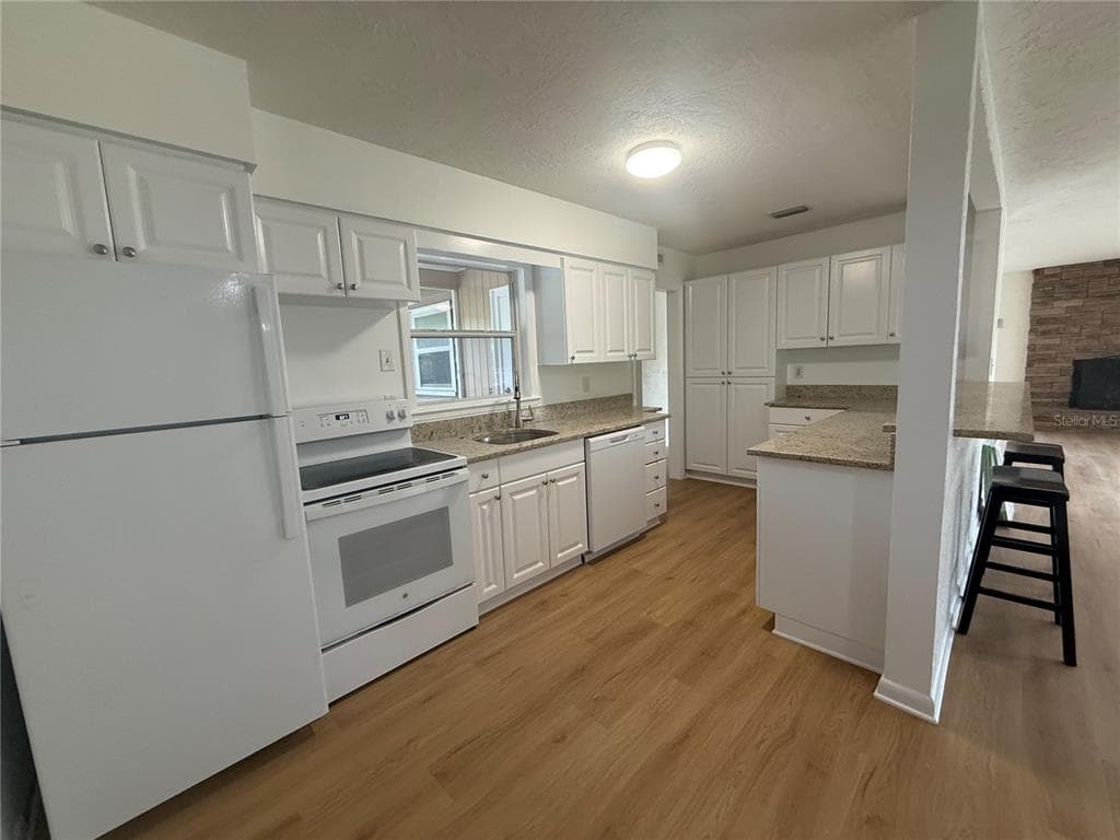 2588 COLORADO STREET, SARASOTA, FL 34237 — zdjęcie 4