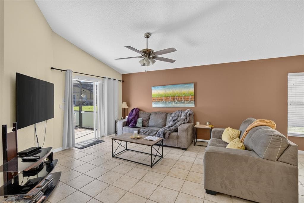 110 SARAGOSSA AVENUE, DAVENPORT, FL 33897 — zdjęcie 4