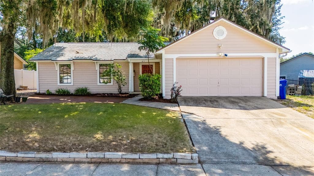 401 HAGER DRIVE, OCOEE, FL 34761