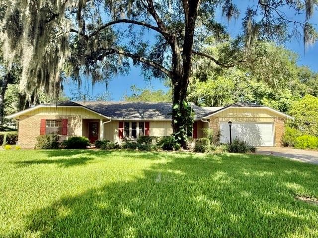 860 N KANSAS AVENUE, DELAND, FL 32724