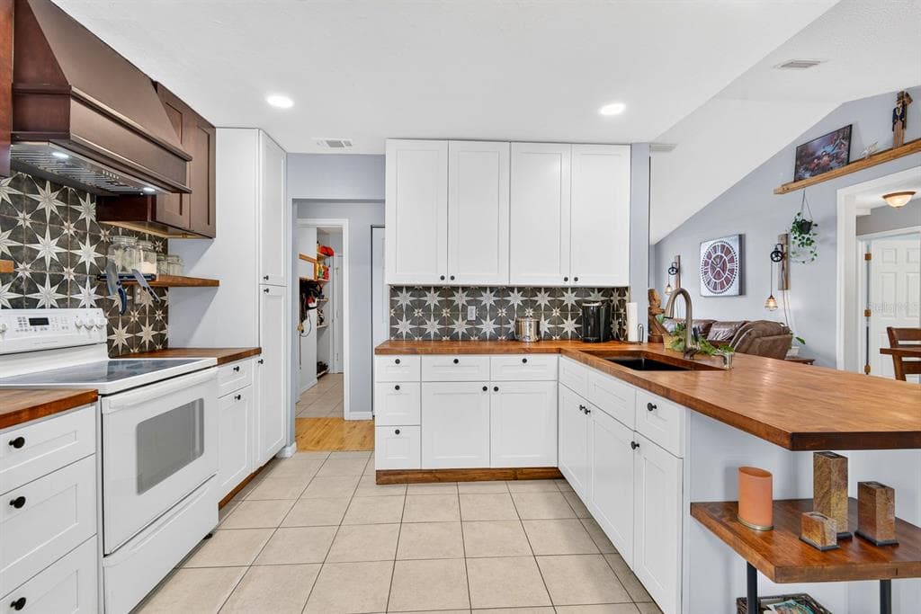5610 33RD LANE E, BRADENTON, FL 34203 — zdjęcie 2
