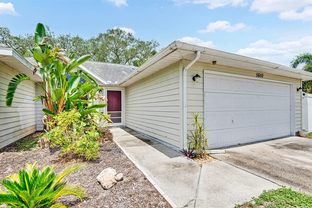 5610 33RD LANE E, BRADENTON, FL 34203