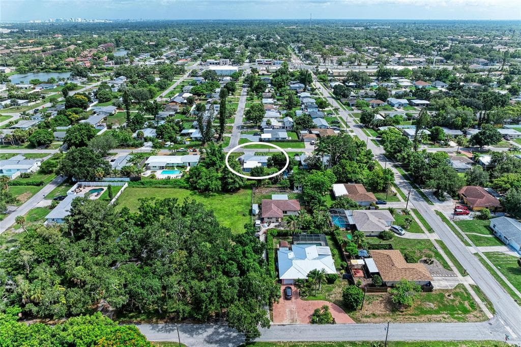 3138 WILLIAMSBURG STREET, SARASOTA, FL 34231 — zdjęcie 2