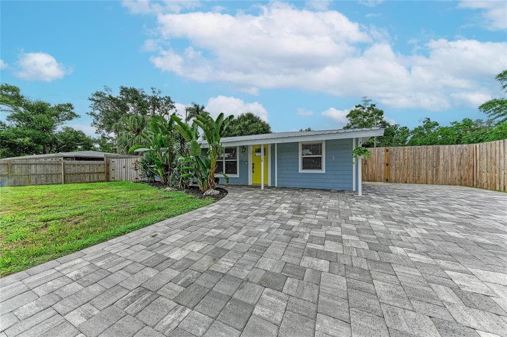 3138 WILLIAMSBURG STREET, SARASOTA, FL 34231