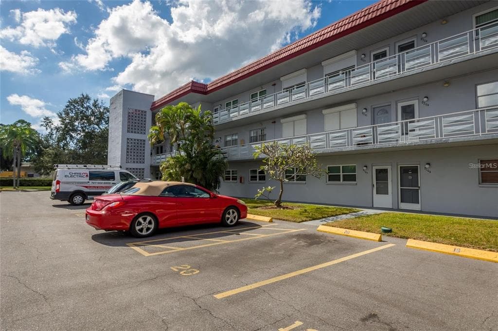 5660 80TH STREET N # D205, ST PETERSBURG, FL 33709 — zdjęcie 2