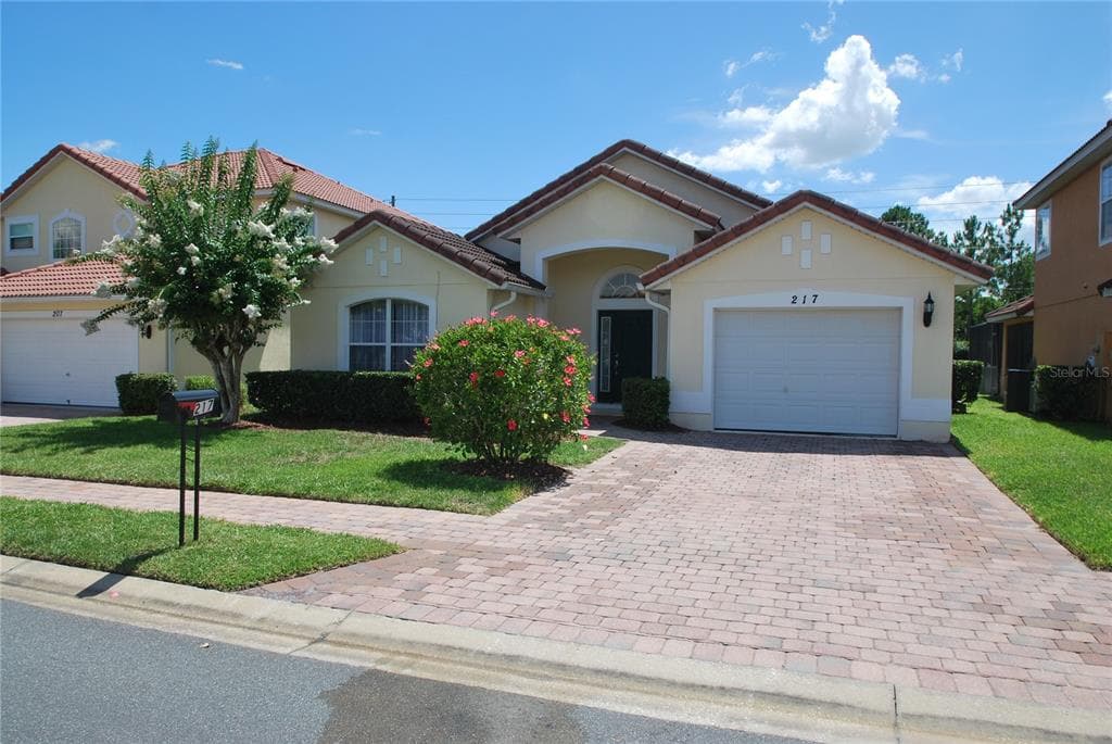 217 ROBIN ROAD, DAVENPORT, FL 33896