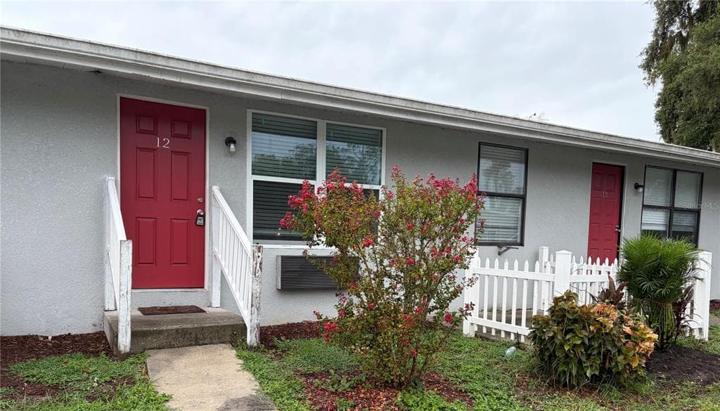 1400 STRAWBERRY PLACE # 12, PLANT CITY, FL 33563