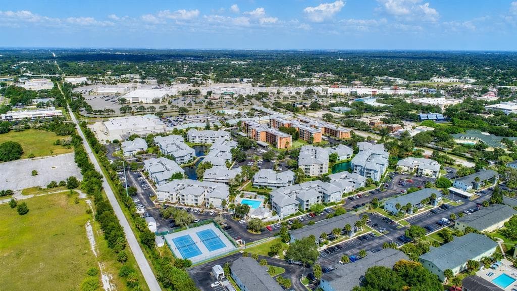 6931 STONES THROW CIRCLE N # 5208, ST PETERSBURG, FL 33710 — zdjęcie 2