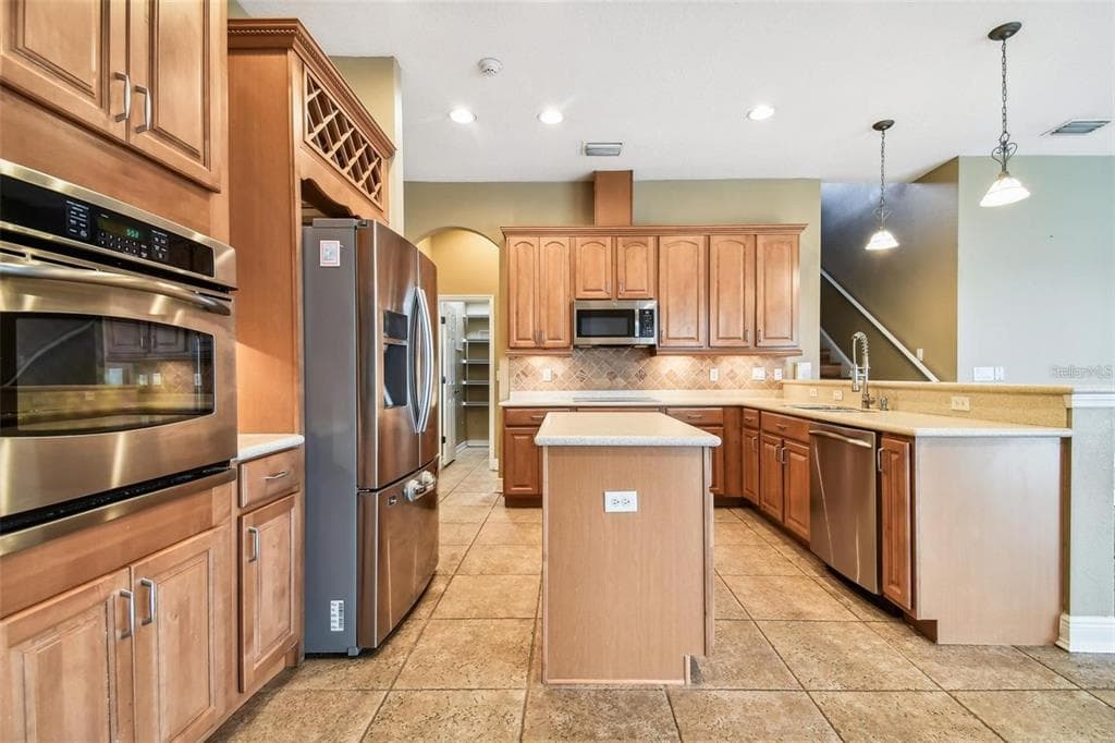1110 FACET VIEW WAY, VALRICO, FL 33594 — zdjęcie 2