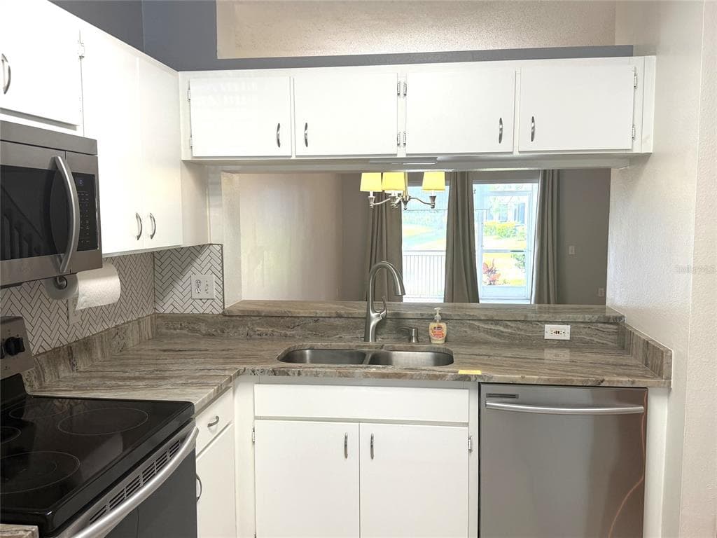 6211 BAYSIDE KEY DRIVE, TAMPA, FL 33615 — zdjęcie 5
