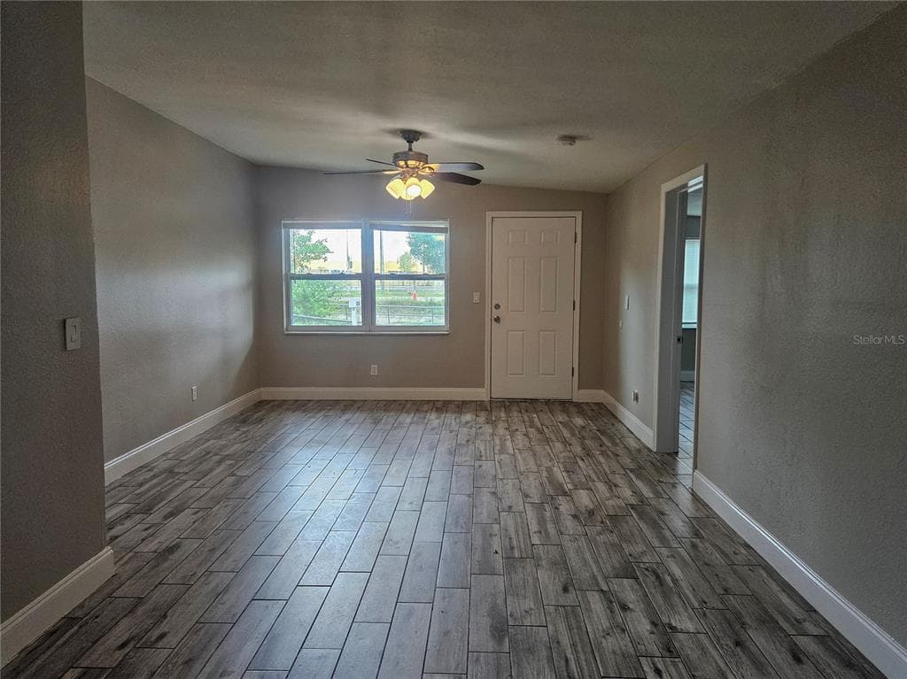 15165 HARDING AVENUE, CLEARWATER, FL 33760 — zdjęcie 3