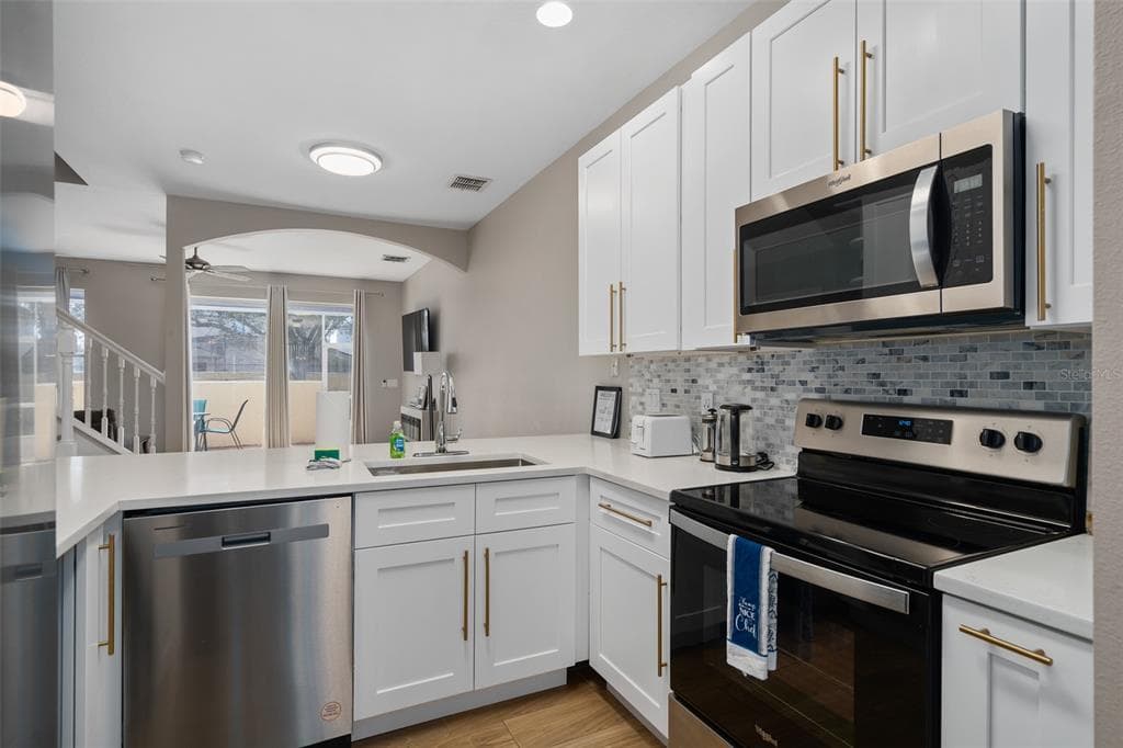 1204 S BEACH CIR, KISSIMMEE, FL 34746 — zdjęcie 4