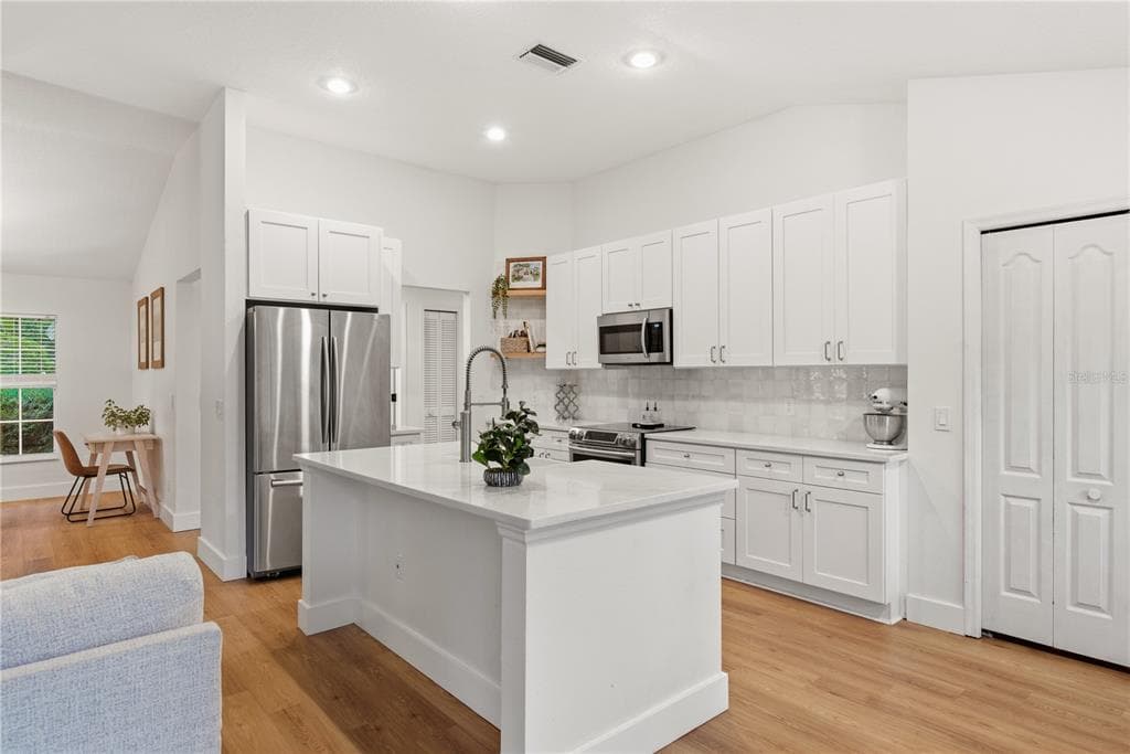 16607 LONGLEAT DRIVE, LUTZ, FL 33549 — zdjęcie 4