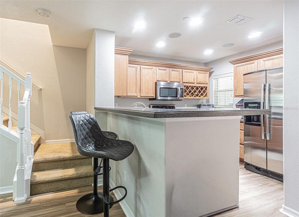 526 WHEATON TRENT PLACE, TAMPA, FL 33619 — zdjęcie 3
