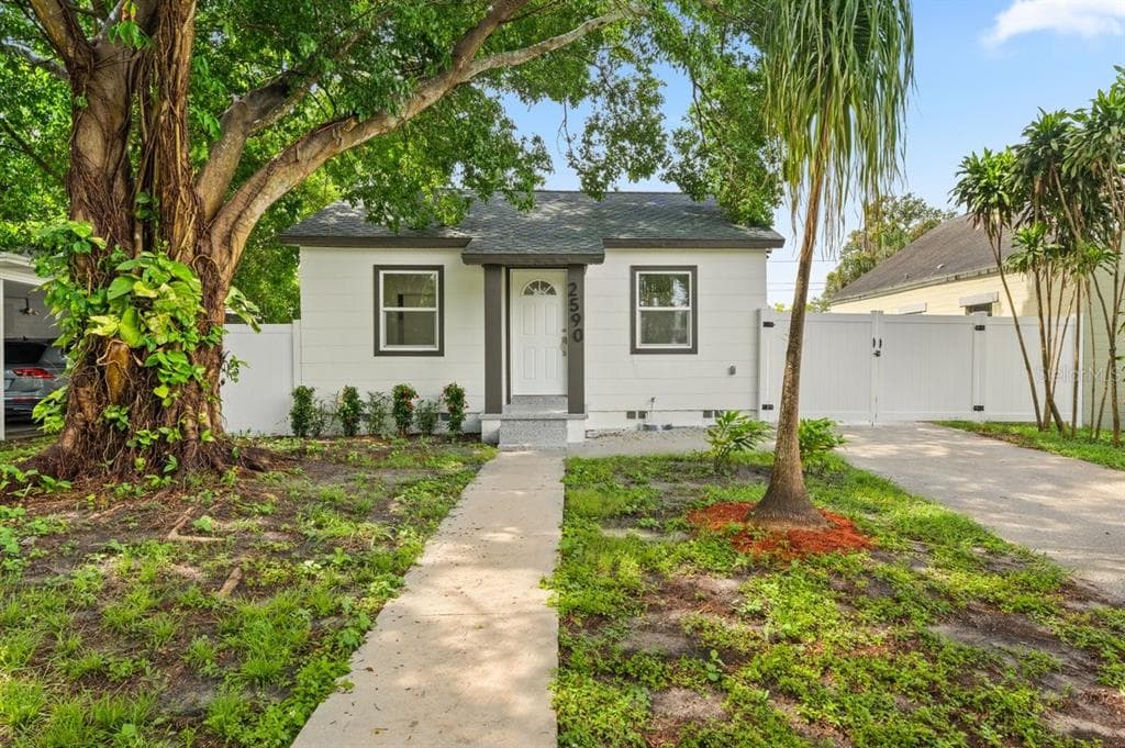 2590 18TH AVENUE N, ST PETERSBURG, FL 33713