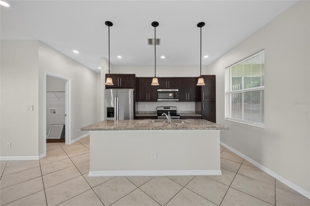 2714 NW 1ST PLACE, CAPE CORAL, FL 33993 — zdjęcie 5