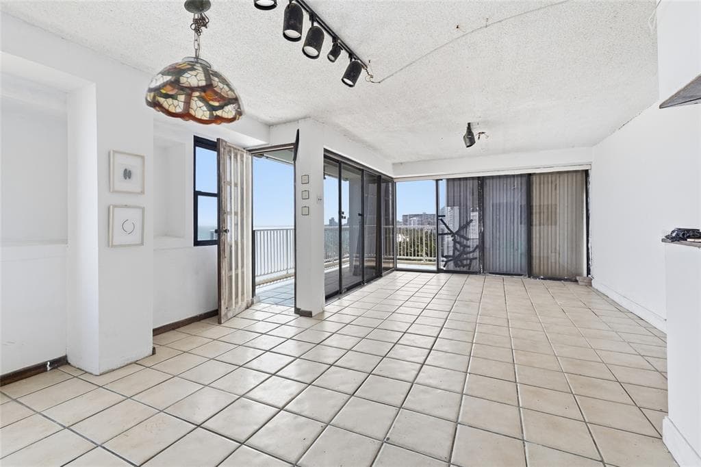 4633 ISLA VERDE AVE # 803, CAROLINA, PR 00979