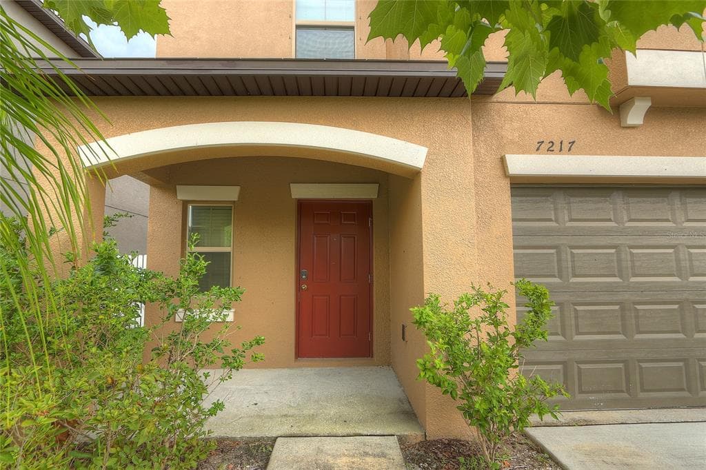 7217 RONNIE GARDENS COURT, TAMPA, FL 33619 — zdjęcie 3
