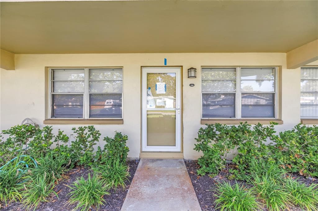 1051 79TH AVENUE N # 105, ST PETERSBURG, FL 33702 — zdjęcie 2