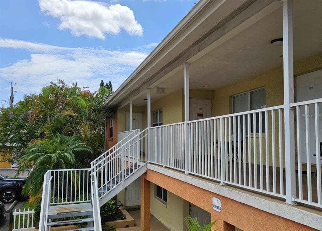117 N EVERGREEN AVENUE # 201, CLEARWATER, FL 33755 — zdjęcie 2