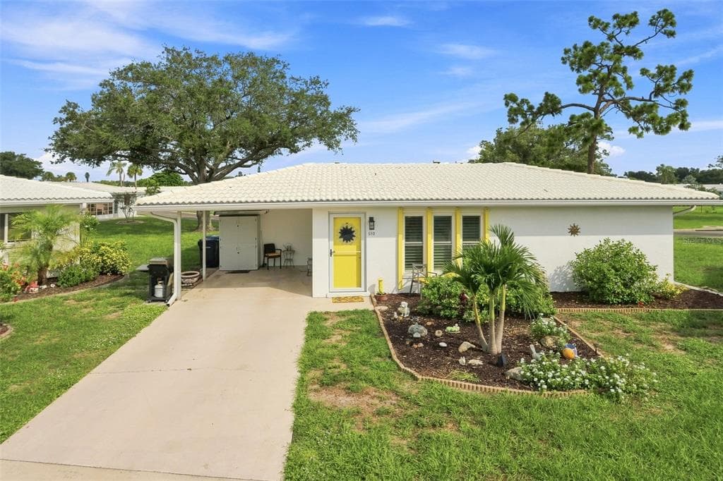 510 CIRCLEWOOD DRIVE # P1-2, VENICE, FL 34293