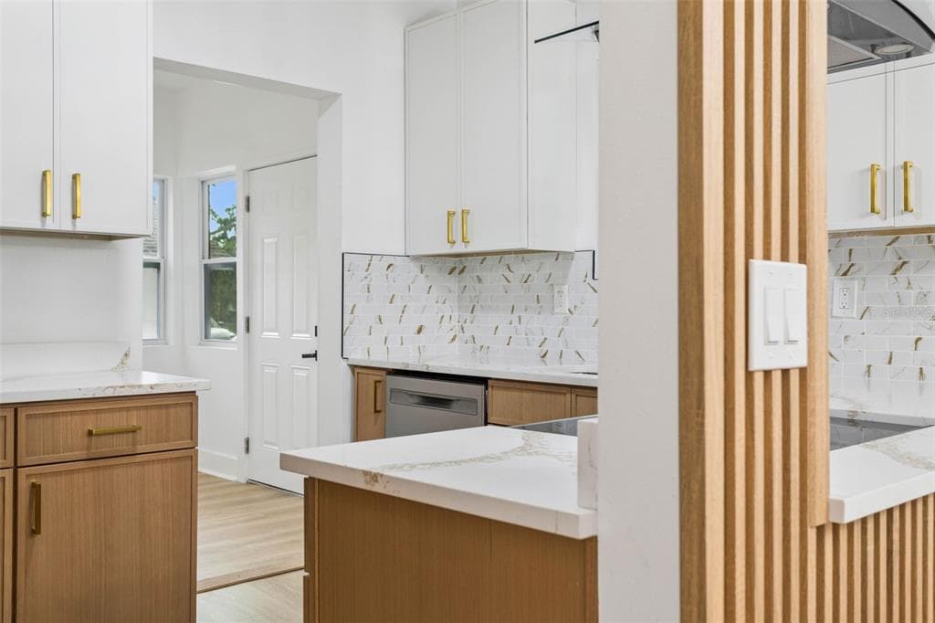 4660 7TH AVENUE N, ST PETERSBURG, FL 33713 — zdjęcie 4