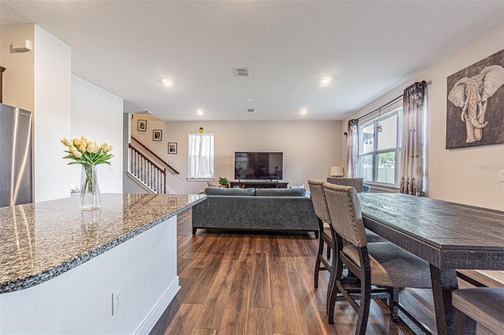 21027 MONZA LOOP, LAND O LAKES, FL 34638 — zdjęcie 2
