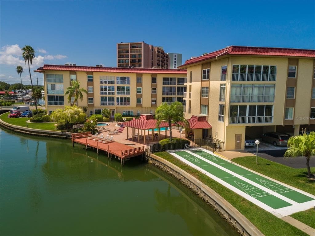 121 ISLAND WAY # 334, CLEARWATER BEACH, FL 33767
