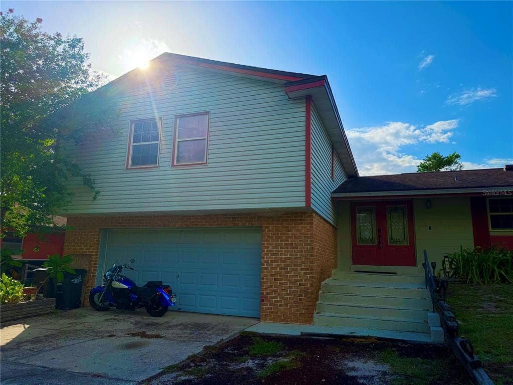 513 OAKCREST STREET, ALTAMONTE SPRINGS, FL 32714